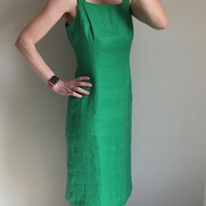 Beautiful linen dress. Very elegant.